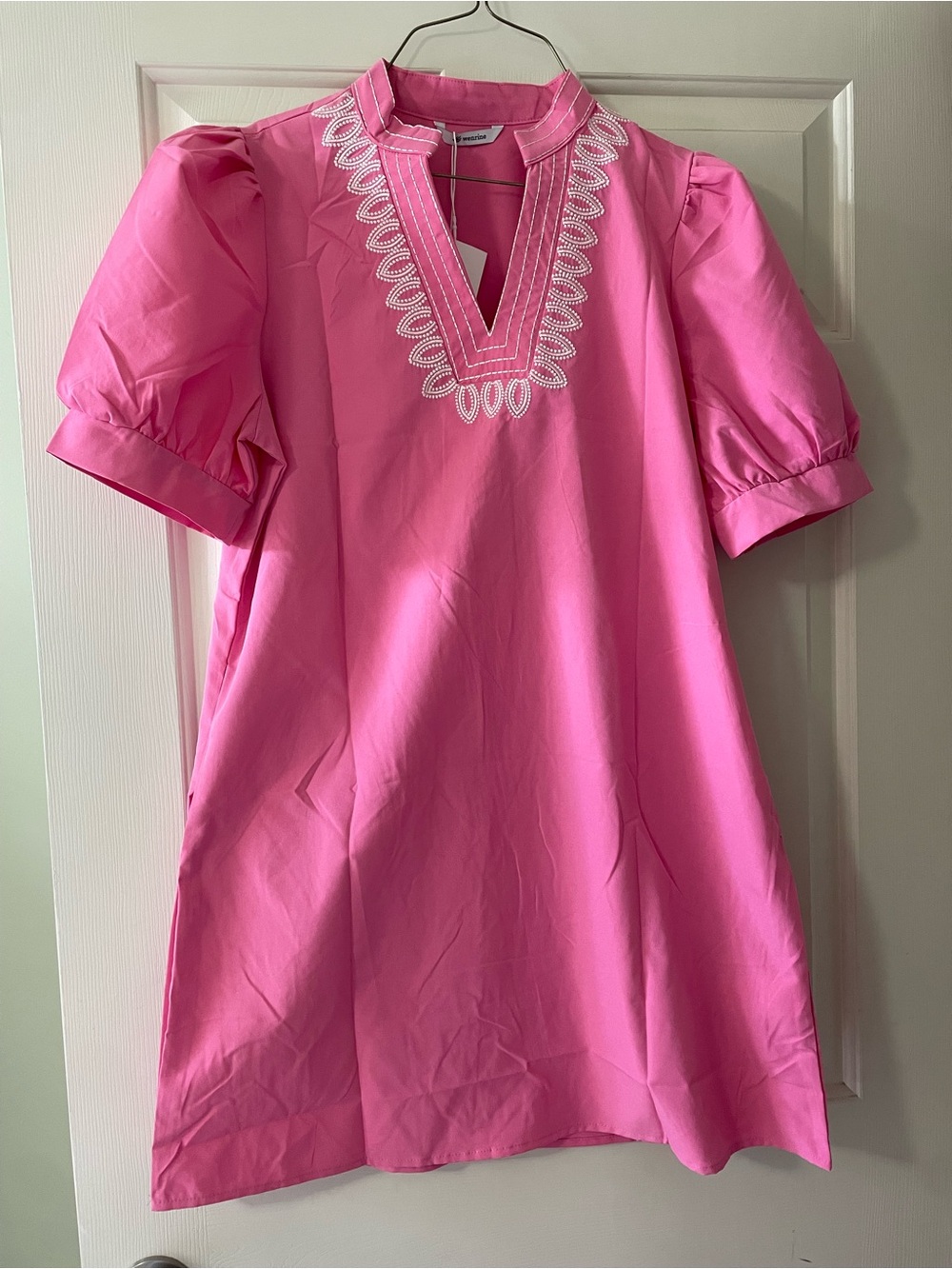 Bright Pink Embroidered V-Neck Puff Sleeve Casual Dress